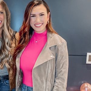 PINK MOCK NECK TANK - MEDIUM